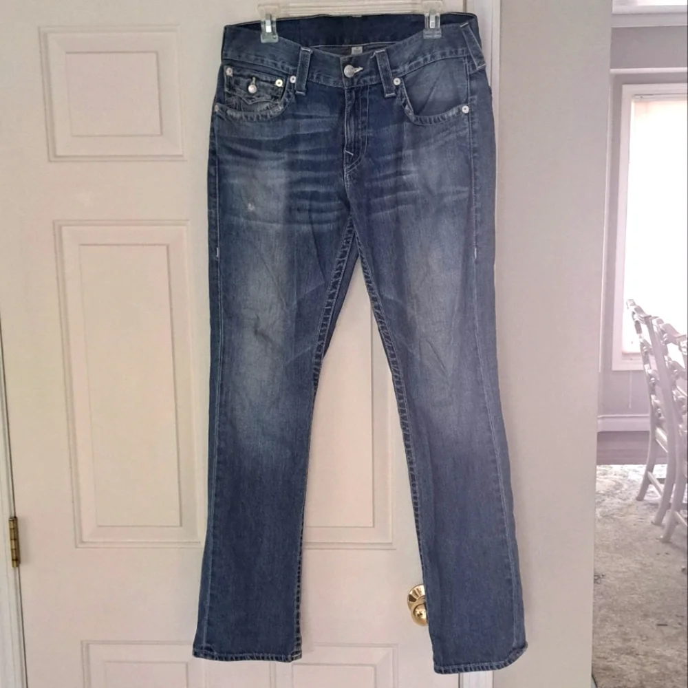 True Religion Flap Mens Medium Wash Straight World Tour 100% Cotton Jeans. Sz 32
